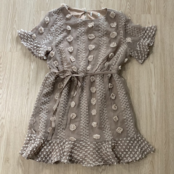 PinkBlush Swiss dot 3D dress nwot - Picture 3 of 3